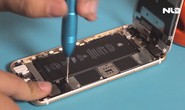 Người dùng tại TP HCM bắt đầu được đổi pin cho iPhone bị chậm