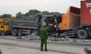 Xe tải chở đá đi sai làn đấu đầu kinh hoàng với xe container