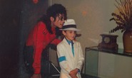 Phim tài liệu cáo buộc Michael Jackson ấu dâm ra mắt gây sốc