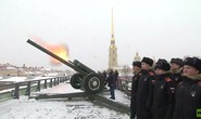 Cận cảnh Tổng Thống Putin đích thân khai hỏa đại bác
