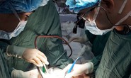 Hy hữu người đàn ông bị thanh gỗ đập vỡ tim