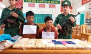 Bắt 2 người Lào vận chuyển 100.000  viên ma túy qua biên giới Việt Nam