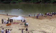 Đi đá bóng về rủ nhau tắm sông, 3 học sinh chết đuối