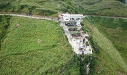 Xây dựng công trình khủng không phép trên đỉnh Mã Pí Lèng