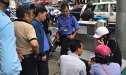 Đà Nẵng: Ô tô tông hàng loạt xe máy đang chờ đèn đỏ