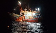Cứu ngư dân bị tai nạn lao động, đứt lìa bàn chân khi đang hành nghề trên biển