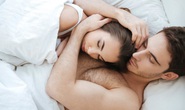 Triệu chứng lạ trong chuyện ấy, có hại gì cho con sau này không?