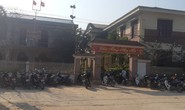 Phó bí thư cùng trạm trưởng y tế bị bắt quả tang trên chiếu bạc