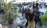 Cướp giật hàng trăm triệu đồng chia nhau đi mua xe máy