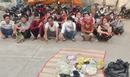 Hết Tết, nhiều quý bà vẫn say sưa trên chiếu bạc