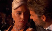 Lady Gaga và Bradley Cooper vướng nghi án phim giả tình thật