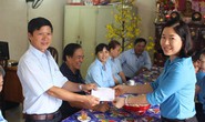 Lì xì người làm việc xuyên Tết