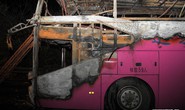 Trung Quốc: Xe buýt chở du khách bốc cháy, 26 người chết