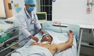 Dùng dao giải quyết mâu thuẫn, 2 người bị đâm thủng cổ, tim
