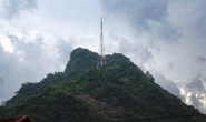 Lên núi Cấm Sơn, nam thanh niên rơi từ đỉnh cao nhất tử vong