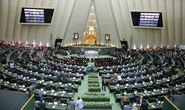 Mỹ-Iran đấu khẩu nảy lửa