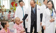Thủ tướng: Sản phụ ung thư giai đoạn cuối sinh con là thành công của điều trị ung thư ở Việt Nam