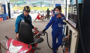 Giá xăng giảm nhẹ, dầu mazut giảm giá sốc
