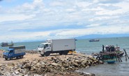 Quảng Bình: Lấn biển xây cảng cá lậu