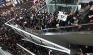Hàng ngàn người biểu tình chiếm nhà ga sân bay quốc tế Hồng Kông