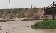 Quân đội và dân quân đang gồng mình cứu đê biển Tây bị sạt lở
