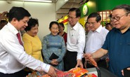 Nhiều rau sạch, cá cảnh độc lạ... tại chợ phiên nông sản TP HCM