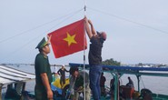 1.000 lá cờ Tổ quốc đến tay ngư dân Phú Quốc