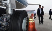 Liên tiếp phát hiện máy bay Vietnam Airlines bị rách lốp, đinh găm