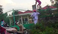 Cán bộ trung tâm nhân đạo ăn chặn hàng từ thiện trần tình gì?