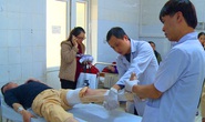 Thiếu niên đi xe máy rú ga tông thẳng vào CSGT khi bị kiểm tra