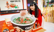 Hot girl Mắt Biếc check-in với các siêu phẩm khổng lồ tại Góc Phố Xuân 2020