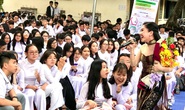 Suất diễn cuối năm đầy xúc động của NS Bình Tinh, Phạm Huyền Trâm