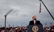 Tổng thống Trump tăng tốc ở các bang chiến trường