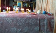 Đớn đau cảnh 2 chiếc quan tài trẻ thơ “không có chỗ chôn” giữa biển lũ Quảng Bình