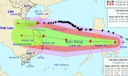 Bão Molave giật cấp 15 chồng bão số 8 vào miền Trung