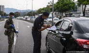 Malaysia cách ly hơn 10.000 cảnh sát do Covid-19