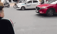 Khởi tố, bắt tạm giam kẻ đập phá xe máy người bênh bà bầu do va chạm giao thông