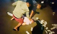 Cận cảnh công an quận Bình Thạnh mật phục bắt nhóm đối tượng cho vay lãi nặng