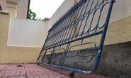 Sập cánh cổng trường giờ ra chơi, nữ sinh bị thương nhập viện cấp cứu