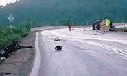 Xe máy đấu đầu trên quốc lộ, 2 người tử vong, 1 người bị thương