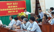 Đại hội Đảng bộ tỉnh Phú Yên tặng... cặp giấy cho đại biểu