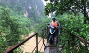 Quảng Bình: Nhiều bản làng bị cô lập, chia cắt do lũ lớn, hàng ngàn học sinh nghỉ học