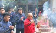HLV Park Hang-seo cùng 2 đội tuyển Việt Nam và U22 dâng hương tưởng niệm các Vua Hùng