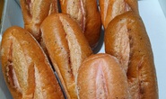 Vua bánh mì TP HCM tham gia giải cứu thanh long