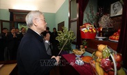 Tổng Bí thư, Chủ tịch nước Nguyễn Phú Trọng dâng hương tưởng niệm Chủ tịch Hồ Chí Minh tại Nhà 67
