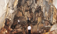 Băng rừng khám phá hang Dơi, động Nước