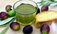 Dùng dầu ăn theo cách này, bạn sẽ trẻ và khoẻ hơn lứa tuổi