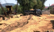 Dẹp 3 bãi tập kết cát lậu gây nhức nhối trên dòng sông Gianh