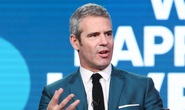 MC danh tiếng Andy Cohen mắc Covid-19