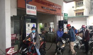 Giá xăng lại giảm sốc hơn 4.000 đồng/lít trong dịch Covid-19